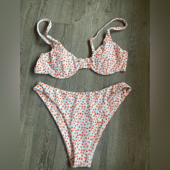 NWOT Orange floral bikini 🧡 - Picture 3 of 6